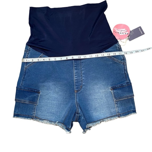 Indigo Rising Maternity Over Belly Blue Denim Jean Shorts Women’s Size: Large - Picture 3 of 5